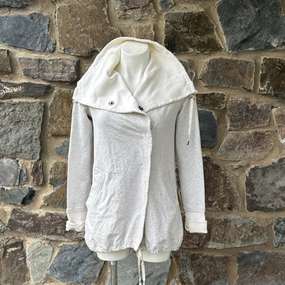 Lululemon Athletica Gratitude Wrap Sweater in Heathered Gray/Ivory Size 8